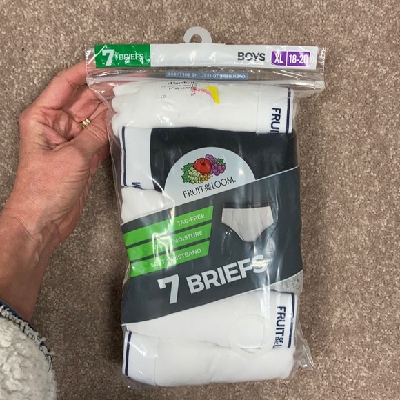 Fruit of the Loom Other - Xl 18/20 fruit of the loom 7 pack briefs
